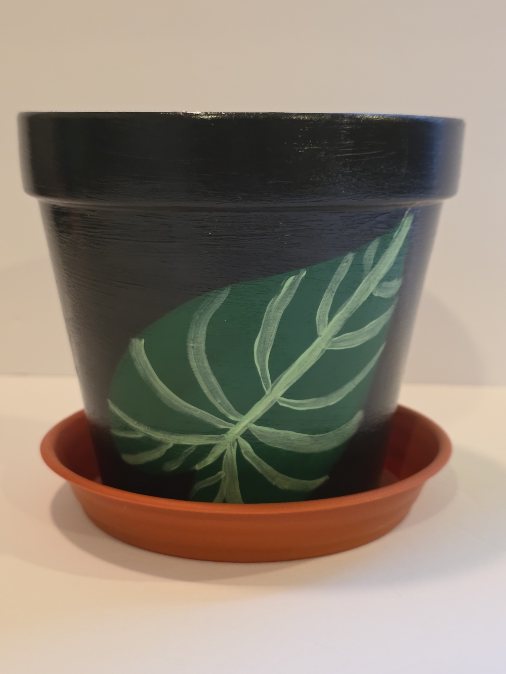 6" Hand-Painted Black Plant Pot with Green Leaf Design